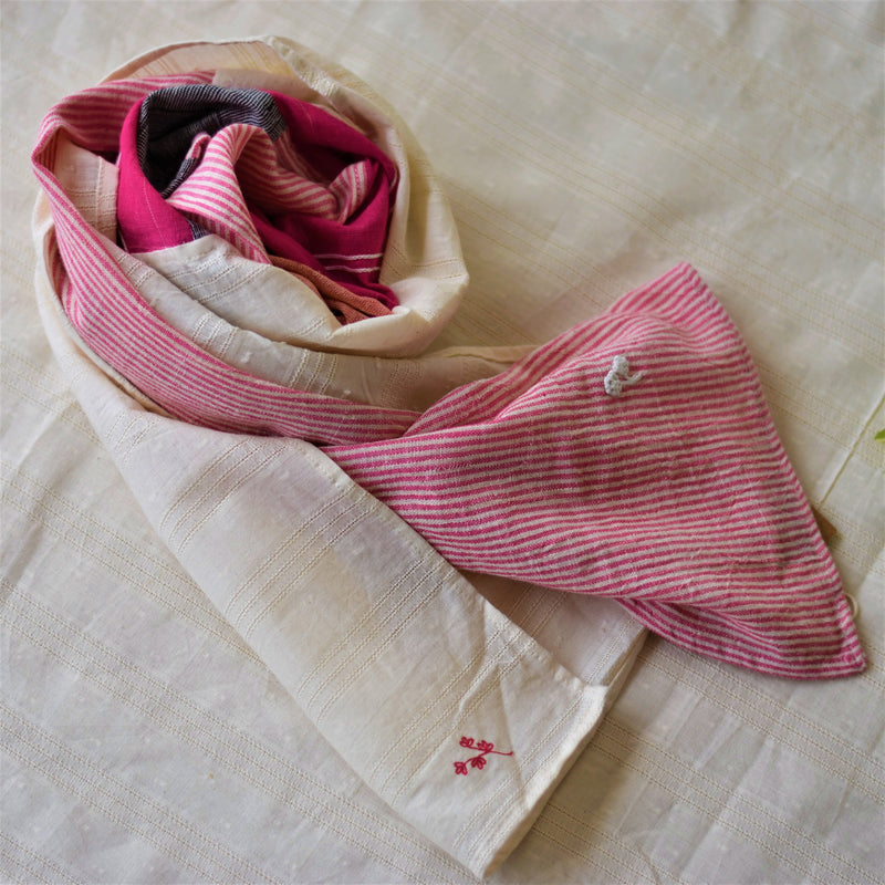 Handwoven Organic Cotton Scarf: Gulab